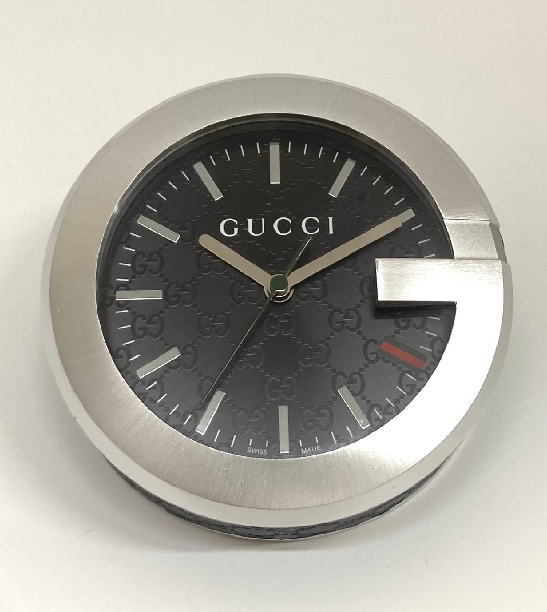 GUCCI グッチ　 置時計 シルバー GUCCI グッチ シェリーライン GGレザー 置き時計 販売 商品紹介